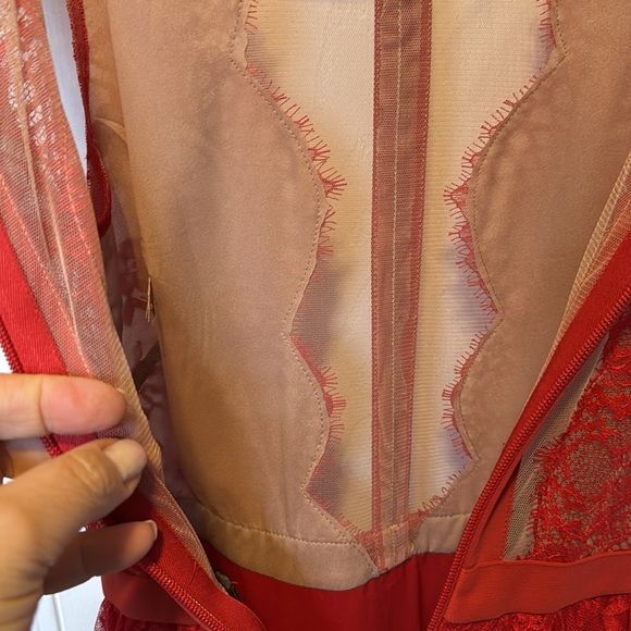 BGBC beautiful red dress - Picture 4 of 7